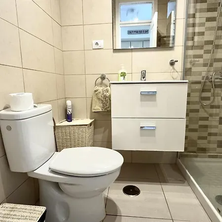 Seafront Serenity By Deihu Experiences Lejlighed